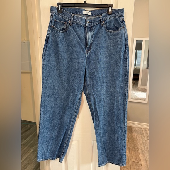 Abercrombie jeans, size 33 long - Picture 1 of 2